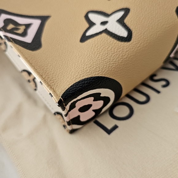 Louis Vuitton Wild At Heart Arizona Tan Monogram Canvas Toiletry Pouch 26 XL Bag - Picture 5 of 17